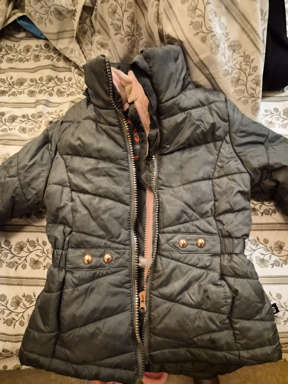& Other Stories Girls Gray Quilted Puffer Jacket with Gold Buttons